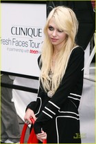 Taylor Momsen : taylor_momsen_1259974897.jpg