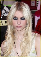 Taylor Momsen : taylor_momsen_1263778734.jpg