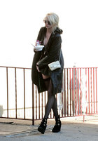 Taylor Momsen : taylor_momsen_1264226987.jpg