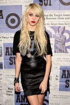 Taylor Momsen : taylor_momsen_1271441426.jpg