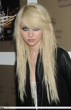 Taylor Momsen : taylor_momsen_1271441459.jpg