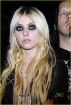 Taylor Momsen : taylor_momsen_1273538402.jpg