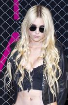 Taylor Momsen : taylor_momsen_1280962621.jpg