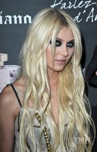 Taylor Momsen : taylor_momsen_1284740528.jpg