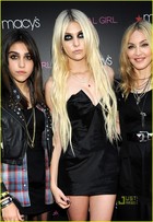 Taylor Momsen : taylor_momsen_1285363805.jpg