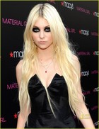 Taylor Momsen : taylor_momsen_1285363814.jpg