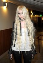 Taylor Momsen : taylor_momsen_1301943154.jpg