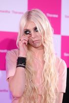 Taylor Momsen : taylor_momsen_1308587846.jpg