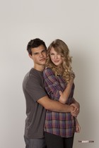 Taylor Swift : TI4U_u1272239495.jpg