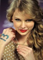 Taylor Swift : taylor-swift-1320775936.jpg