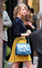 Taylor Swift : taylor-swift-1322067040.jpg