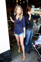 Taylor Swift : taylor-swift-1326220275.jpg