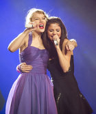 Taylor Swift : taylor-swift-1330116221.jpg