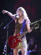 Taylor Swift : taylor-swift-1330716928.jpg