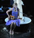 Taylor Swift : taylor-swift-1333329197.jpg