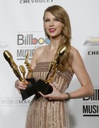 Taylor Swift : taylor-swift-1333572583.jpg