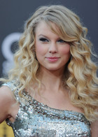 Taylor Swift : taylor-swift-1335229983.jpg