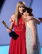 Taylor Swift : taylor-swift-1362545897.jpg