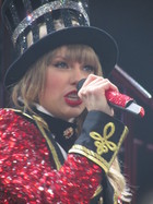 Taylor Swift : taylor-swift-1367824503.jpg