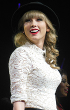 Taylor Swift : taylor-swift-1367824511.jpg