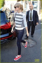 Taylor Swift : taylor-swift-1372449208.jpg