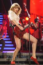 Taylor Swift : taylor-swift-1372963298.jpg