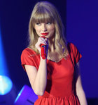 Taylor Swift : taylor-swift-1372963320.jpg