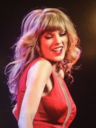 Taylor Swift : taylor-swift-1372963329.jpg