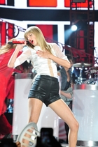 Taylor Swift : taylor-swift-1376412441.jpg