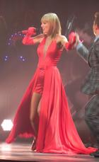 Taylor Swift : taylor-swift-1377096048.jpg