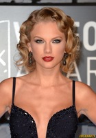 Taylor Swift : taylor-swift-1377885746.jpg