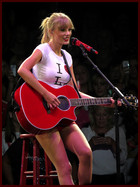 Taylor Swift : taylor-swift-1381865582.jpg
