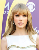 Taylor Swift : taylor-swift-1381865934.jpg