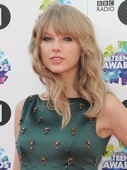 Taylor Swift : taylor-swift-1383589348.jpg