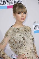 Taylor Swift : taylor-swift-1389124230.jpg