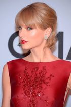 Taylor Swift : taylor-swift-1395919023.jpg
