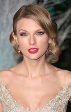 Taylor Swift : taylor-swift-1397133745.jpg