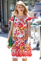 Taylor Swift : taylor-swift-1405967973.jpg