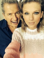 Taylor Swift : taylor-swift-1413217345.jpg