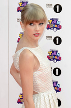 Taylor Swift : taylor-swift-1413391487.jpg
