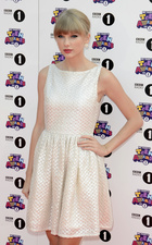 Taylor Swift : taylor-swift-1413391492.jpg