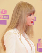 Taylor Swift : taylor-swift-1413391527.jpg