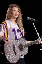 Taylor Swift : taylor-swift-1414002458.jpg