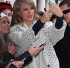 Taylor Swift : taylor-swift-1425422701.jpg