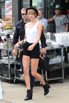 Taylor Swift : taylor-swift-1431871411.jpg