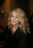 Taylor Swift : taylor_swift_1193423563.jpg