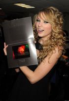 Taylor Swift : taylor_swift_1208395388.jpg