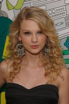 Taylor Swift : taylor_swift_1213755777.jpg