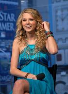 Taylor Swift : taylor_swift_1213881468.jpg