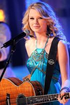 Taylor Swift : taylor_swift_1213881483.jpg